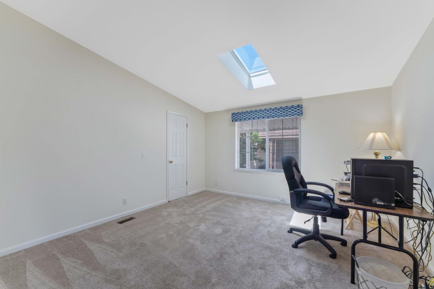Detail Gallery Image 12 of 19 For 580 Mill Pond Dr #580,  San Jose,  CA 95125 - 3 Beds | 2 Baths