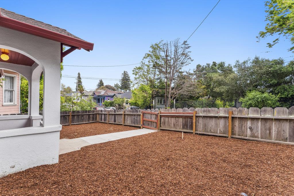 Detail Gallery Image 34 of 49 For 530 Lincoln St, Santa Cruz,  CA 95060 - 3 Beds | 2 Baths