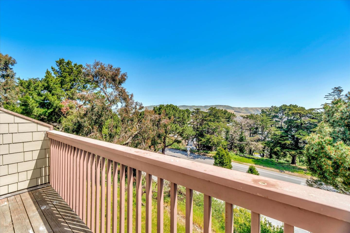 Detail Gallery Image 1 of 1 For 75 Hyde Ct #3,  Daly City,  CA 94015 - 2 Beds | 2/1 Baths