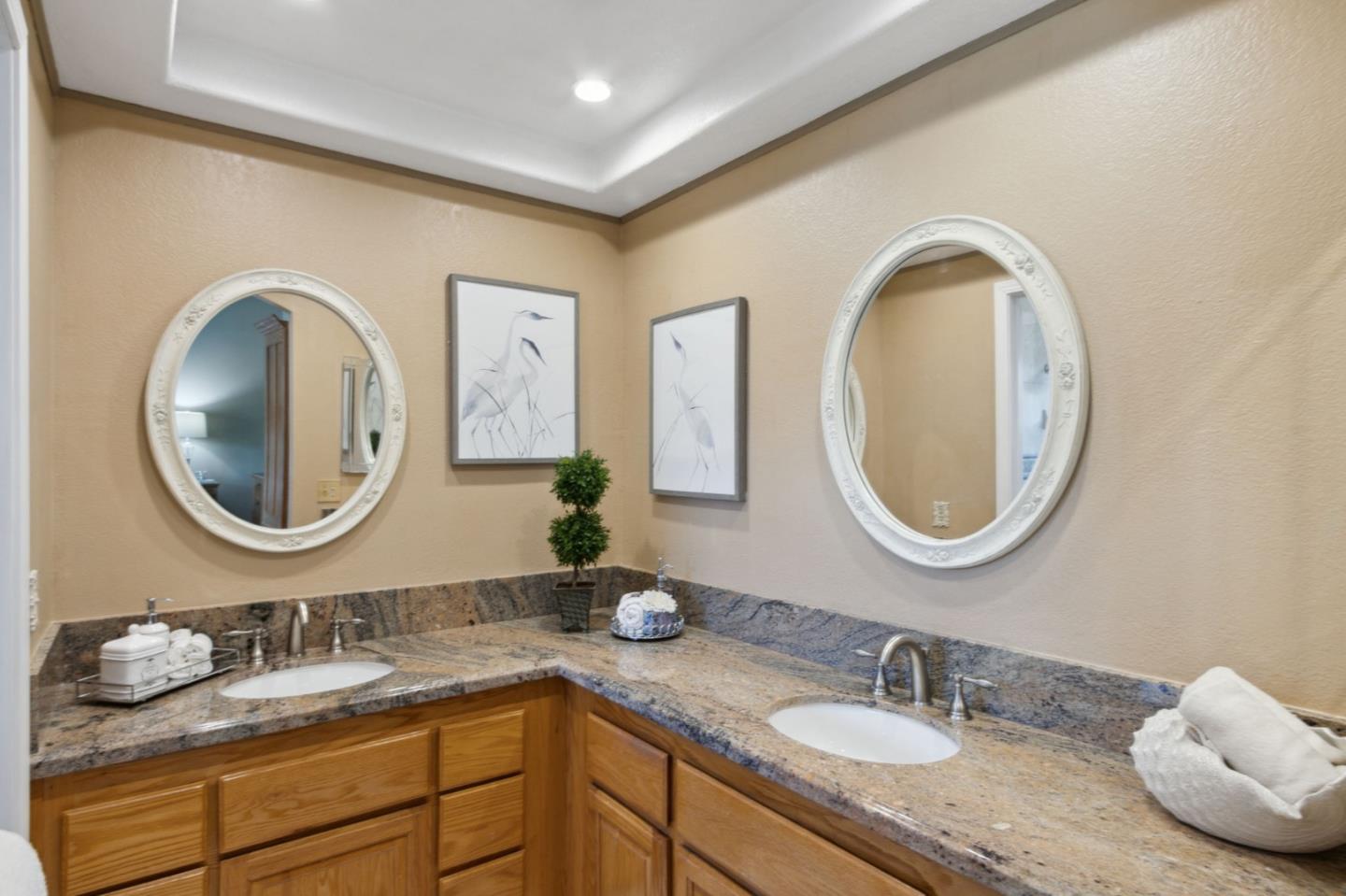 Detail Gallery Image 32 of 49 For 3999 Country Vista Ct, San Jose,  CA 95121 - 4 Beds | 2 Baths