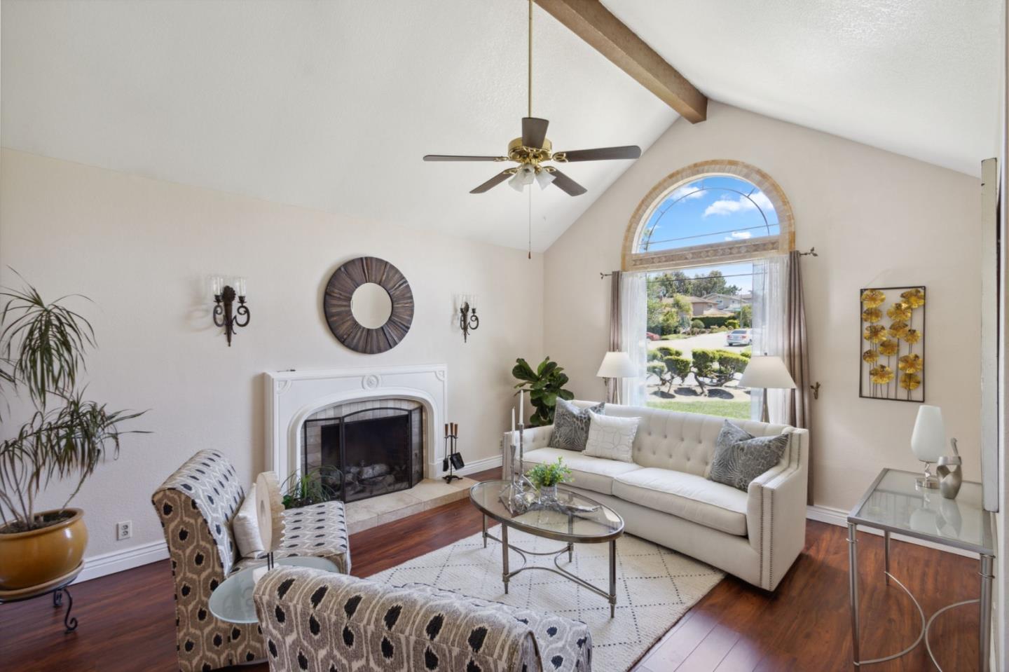 Detail Gallery Image 5 of 49 For 3999 Country Vista Ct, San Jose,  CA 95121 - 4 Beds | 2 Baths