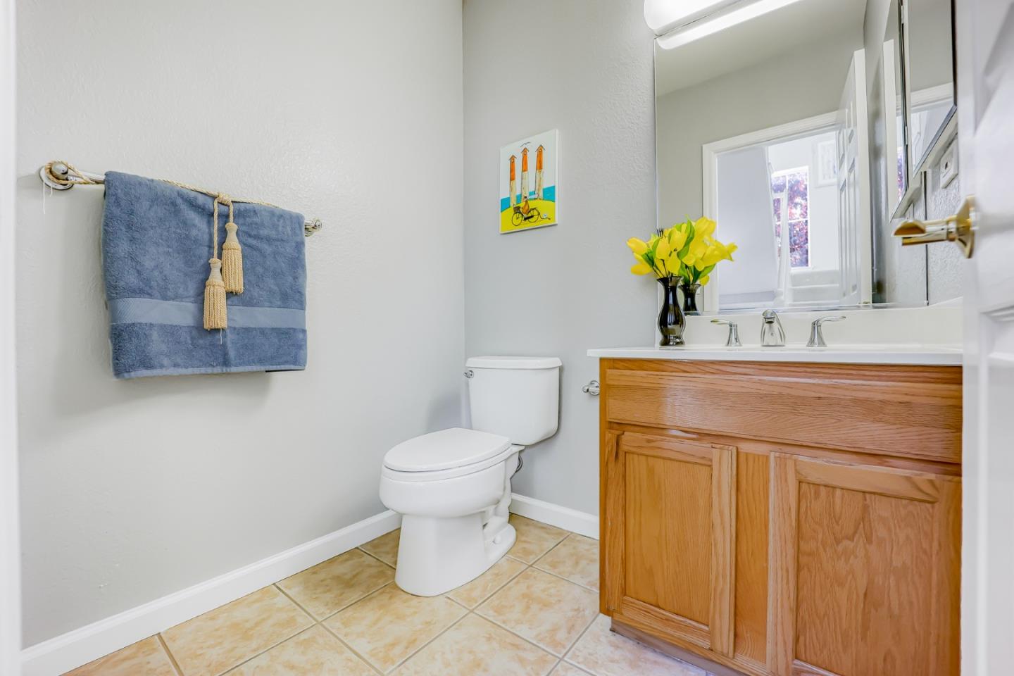 Detail Gallery Image 7 of 38 For 2413 Madden Ter, San Jose,  CA 95116 - 2 Beds | 2/1 Baths