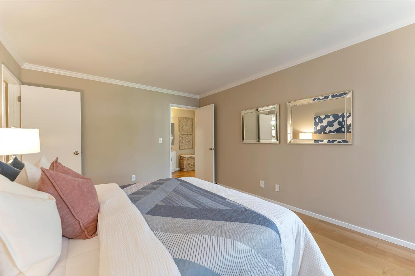 Detail Gallery Image 27 of 109 For 2 Commodore Dr #D378,  Emeryville,  CA 94608 - 2 Beds | 2 Baths