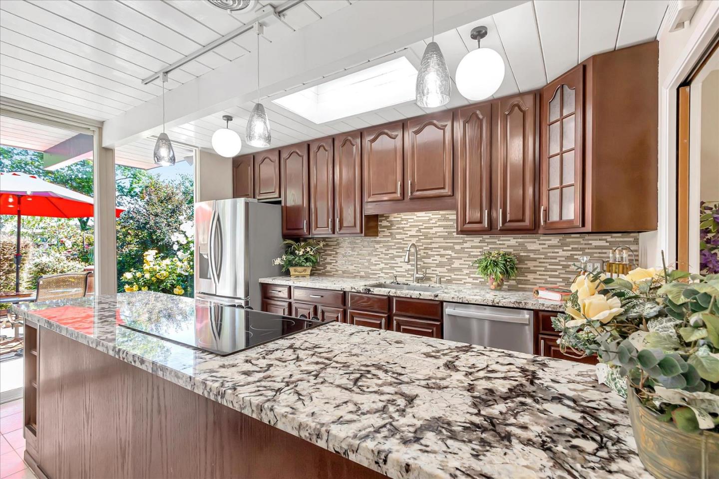 Detail Gallery Image 15 of 53 For 6140 Willowgrove Ln, Cupertino,  CA 95014 - 4 Beds | 2 Baths