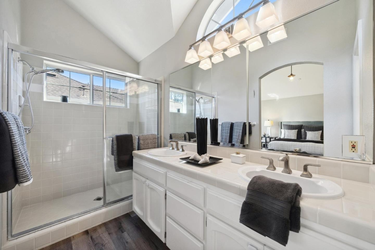 Detail Gallery Image 12 of 20 For 131 Anchor Bay Ter, Sunnyvale,  CA 94086 - 4 Beds | 2/1 Baths