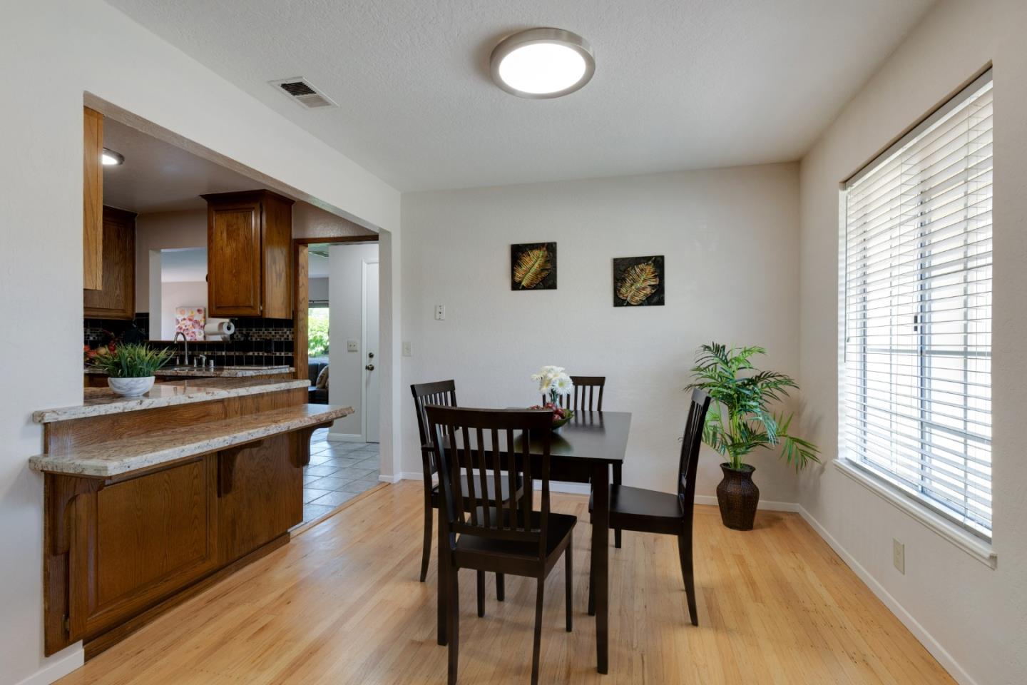 Detail Gallery Image 7 of 17 For 1142 Foley Ave, Santa Clara,  CA 95051 - 3 Beds | 2 Baths
