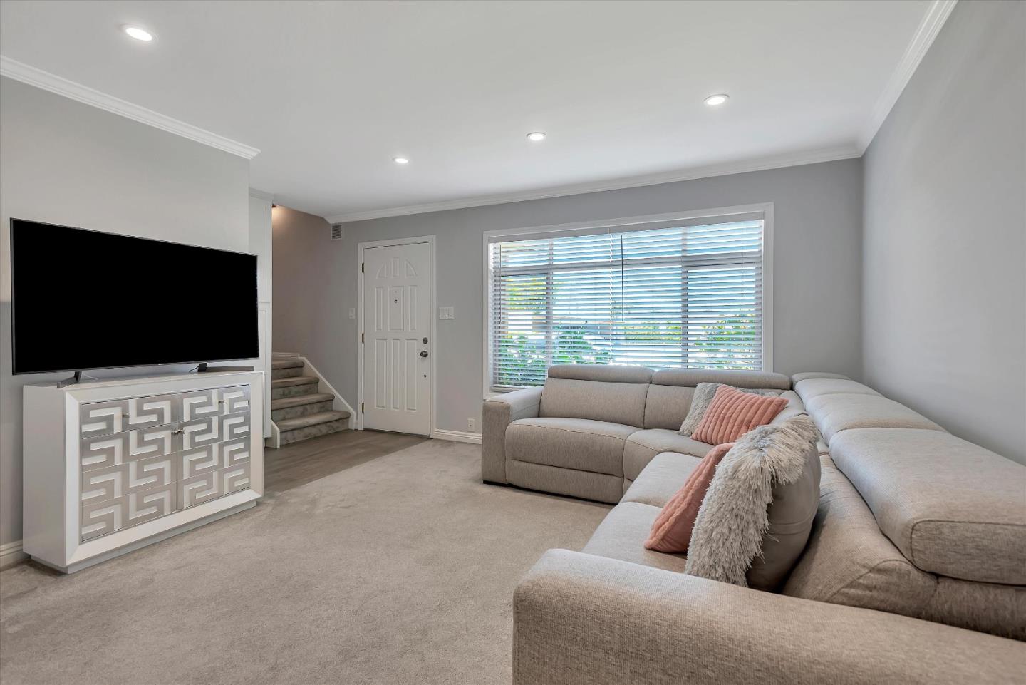 Detail Gallery Image 3 of 26 For 1508 Day Ave #B,  San Mateo,  CA 94403 - 3 Beds | 1/1 Baths