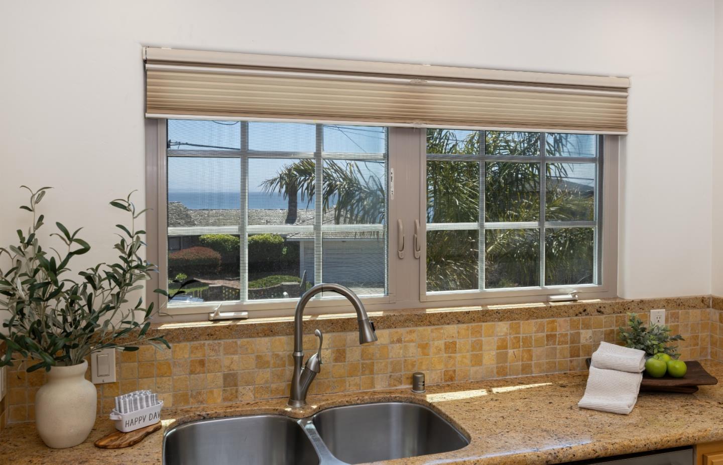 Detail Gallery Image 26 of 49 For 4287 Opal Cliff Dr, Santa Cruz,  CA 95062 - 4 Beds | 3/1 Baths