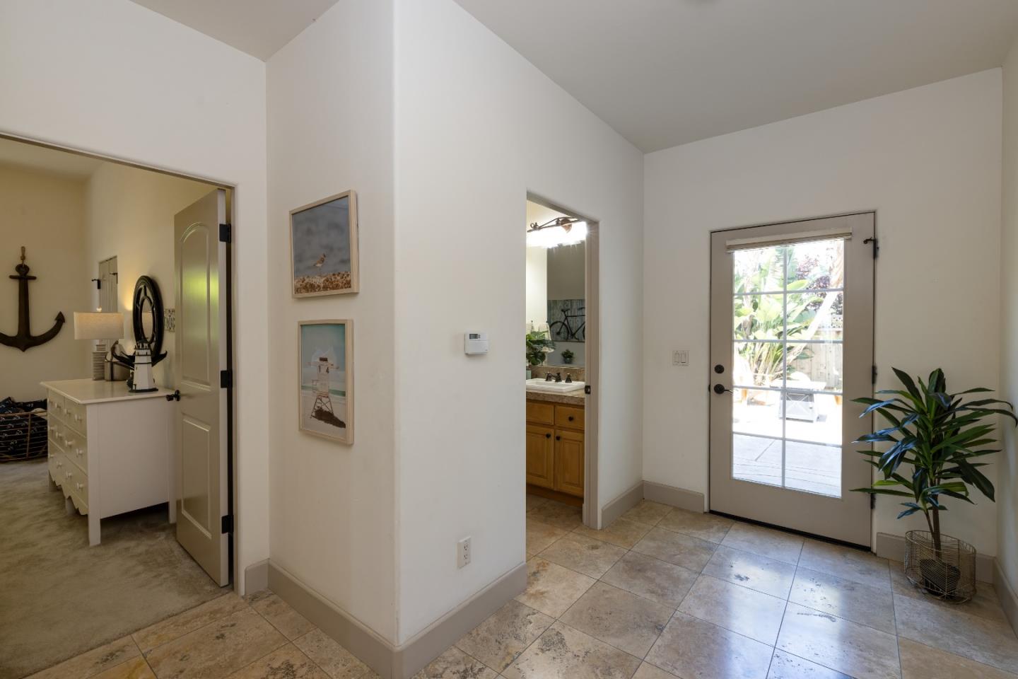 Detail Gallery Image 7 of 49 For 4287 Opal Cliff Dr, Santa Cruz,  CA 95062 - 4 Beds | 3/1 Baths