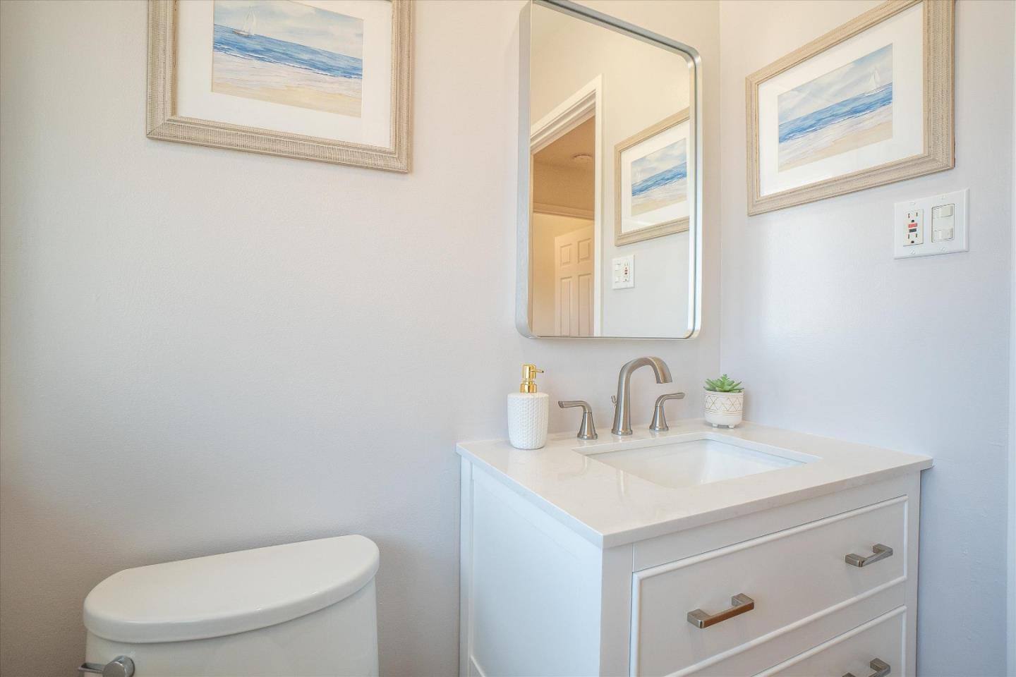 Detail Gallery Image 39 of 67 For 1846 Whitecliff Way, San Mateo,  CA 94402 - 5 Beds | 3/1 Baths