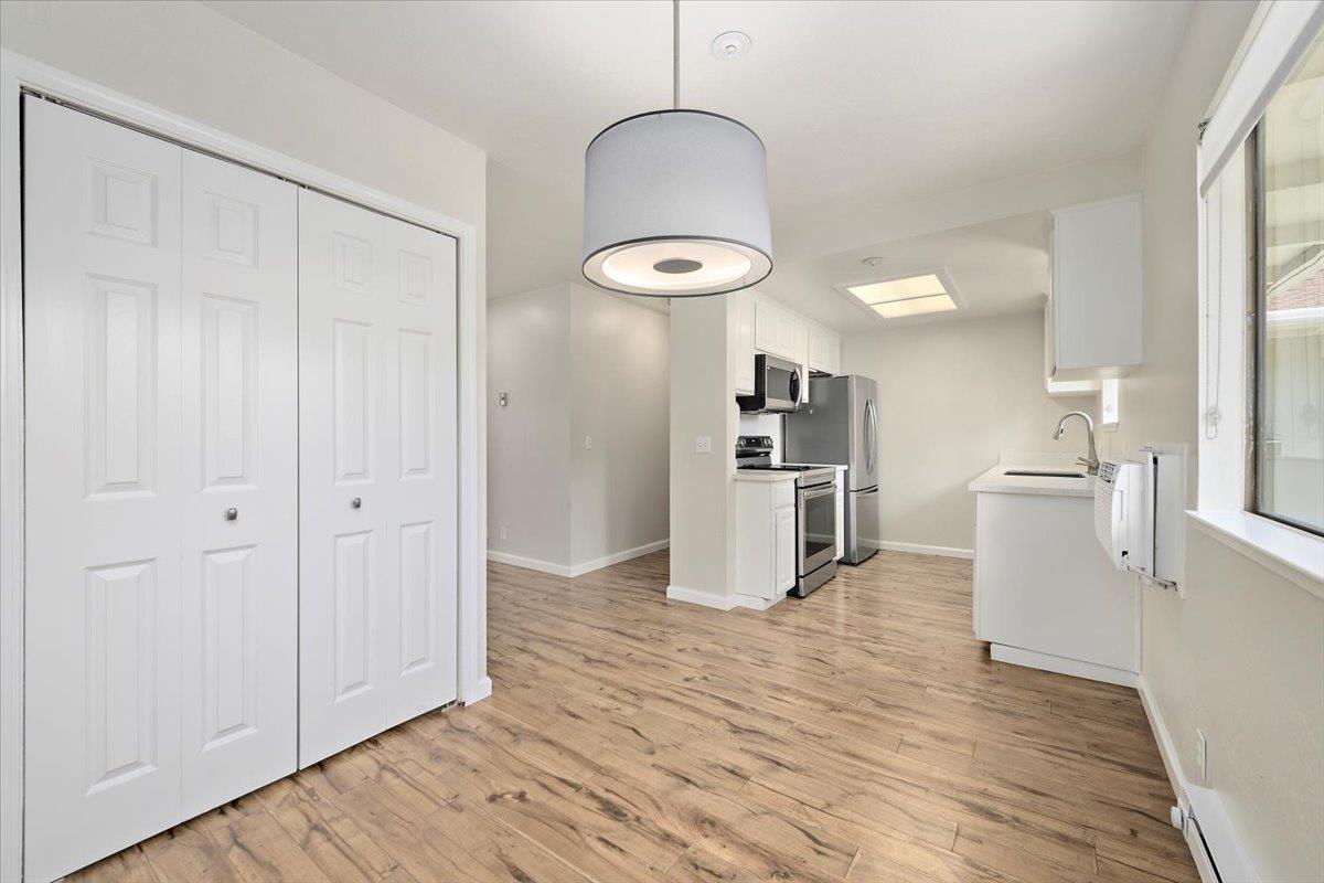 Detail Gallery Image 9 of 19 For 1070 Mercedes Ave #25,  Los Altos,  CA 94022 - 2 Beds | 2 Baths