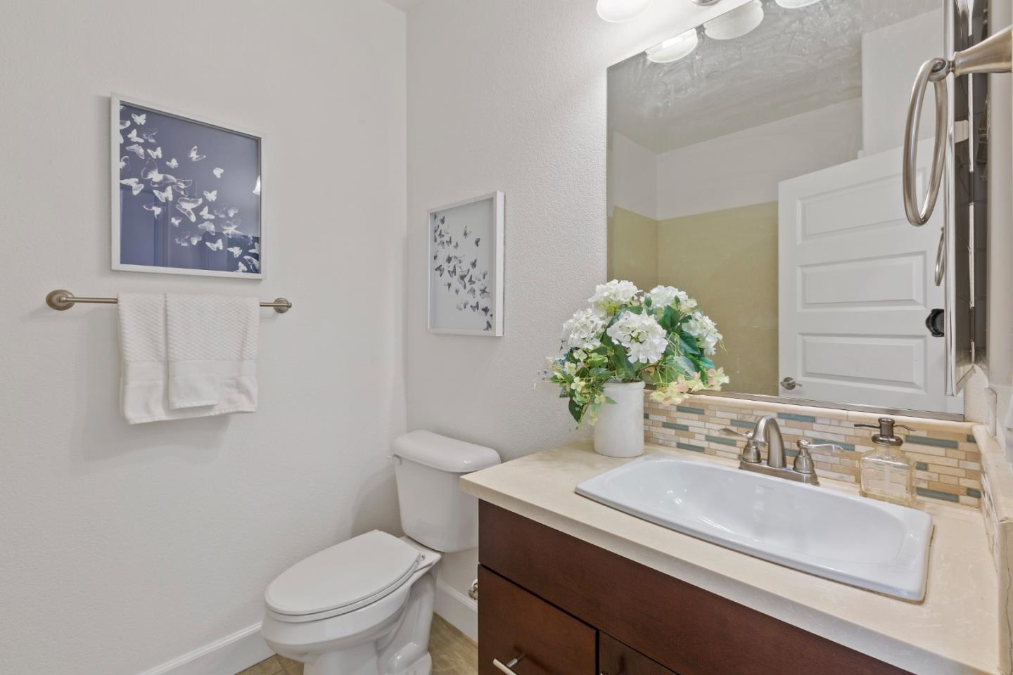 Detail Gallery Image 12 of 30 For 4058 Central Ave #401,  Fremont,  CA 94536 - 2 Beds | 2/1 Baths