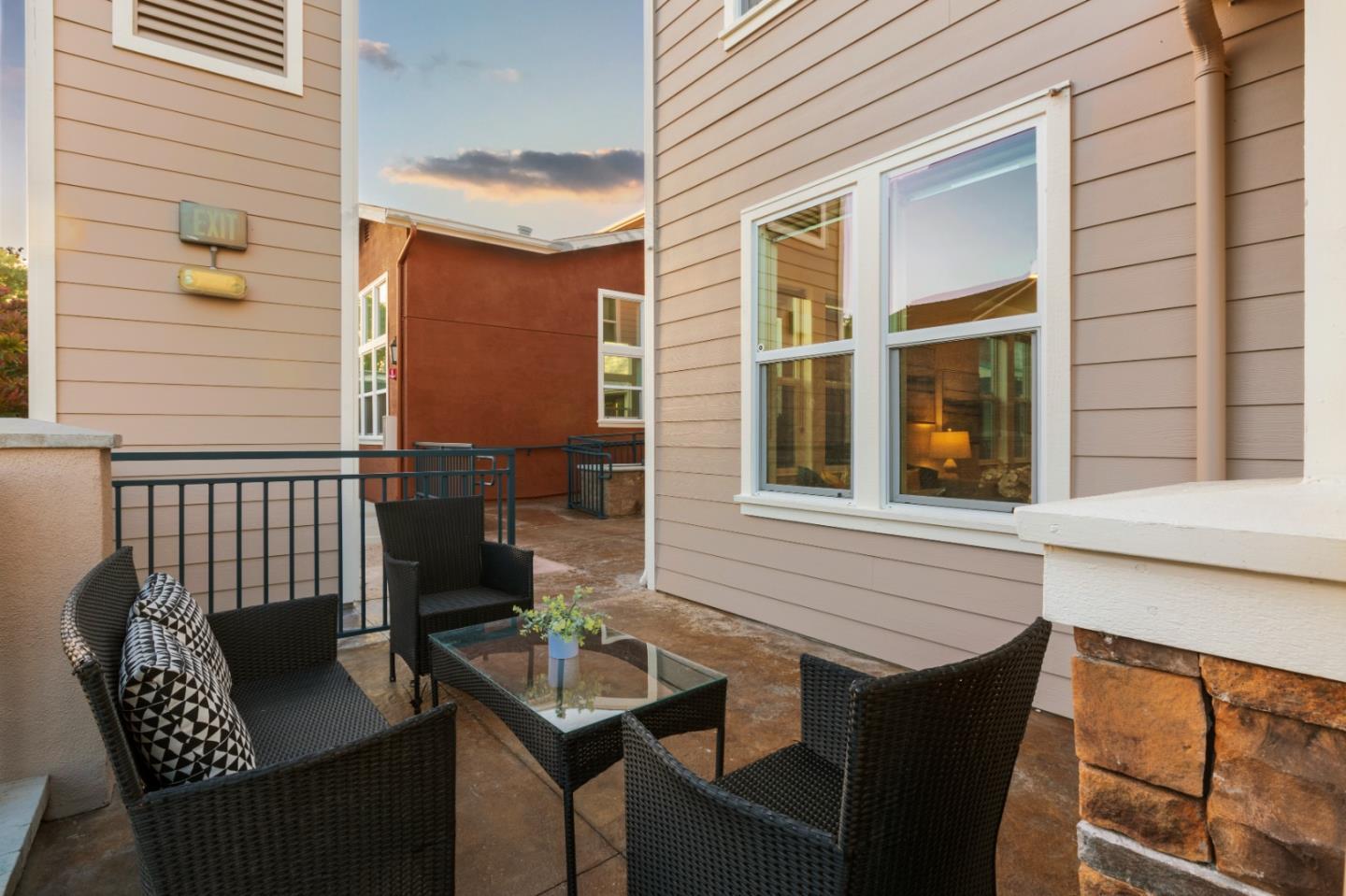Detail Gallery Image 20 of 30 For 4058 Central Ave #401,  Fremont,  CA 94536 - 2 Beds | 2/1 Baths