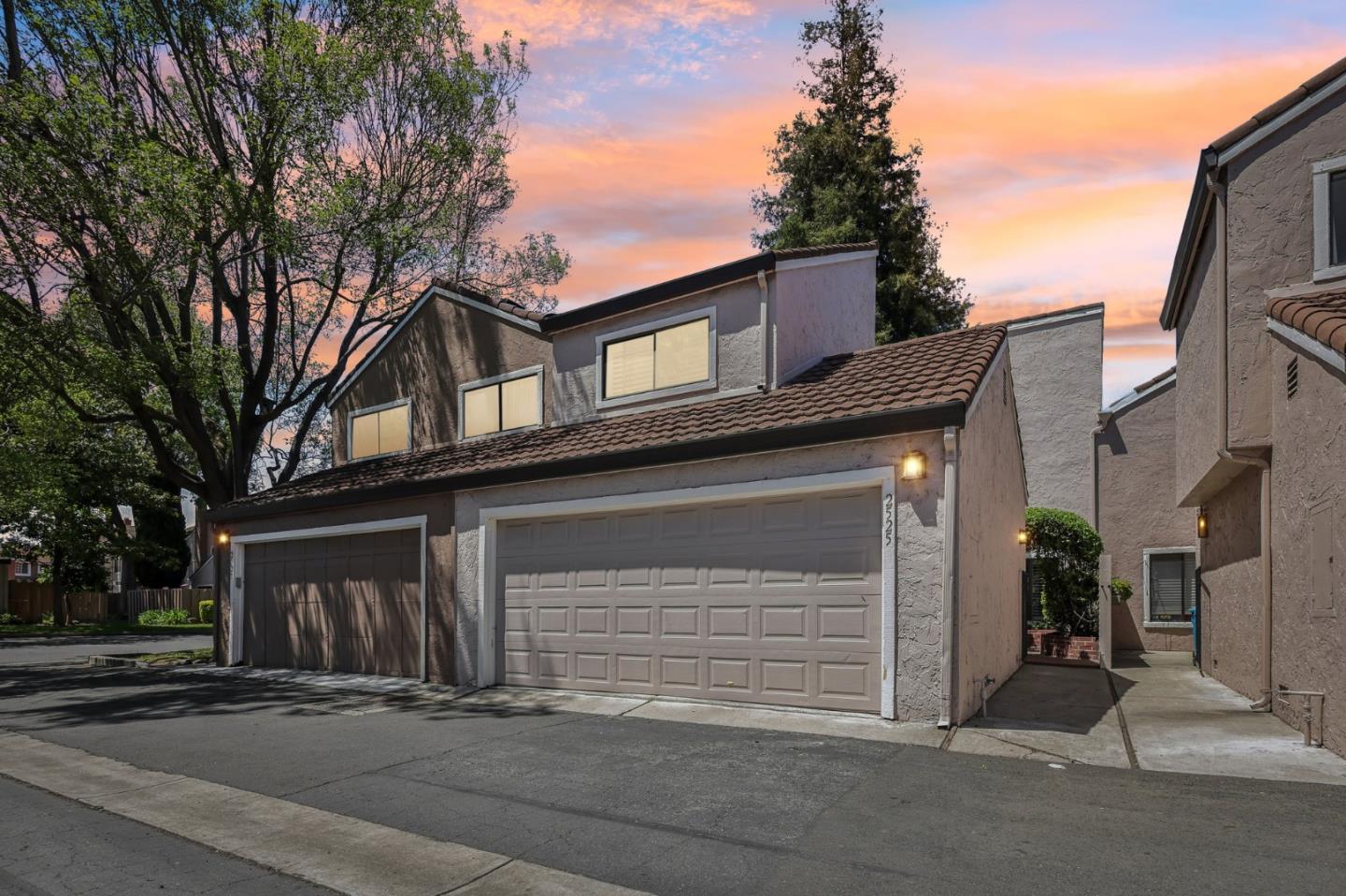 Detail Gallery Image 1 of 31 For 2525 Royalridge Way, Santa Clara,  CA 95051 - 2 Beds | 1/1 Baths