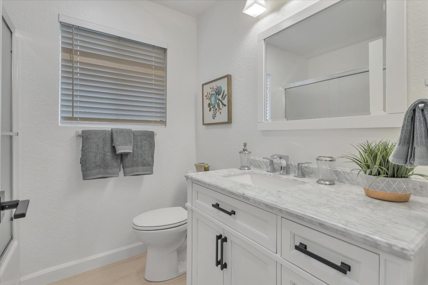Detail Gallery Image 25 of 41 For 5723 Saxony Ct, San Jose,  CA 95123 - 2 Beds | 2 Baths