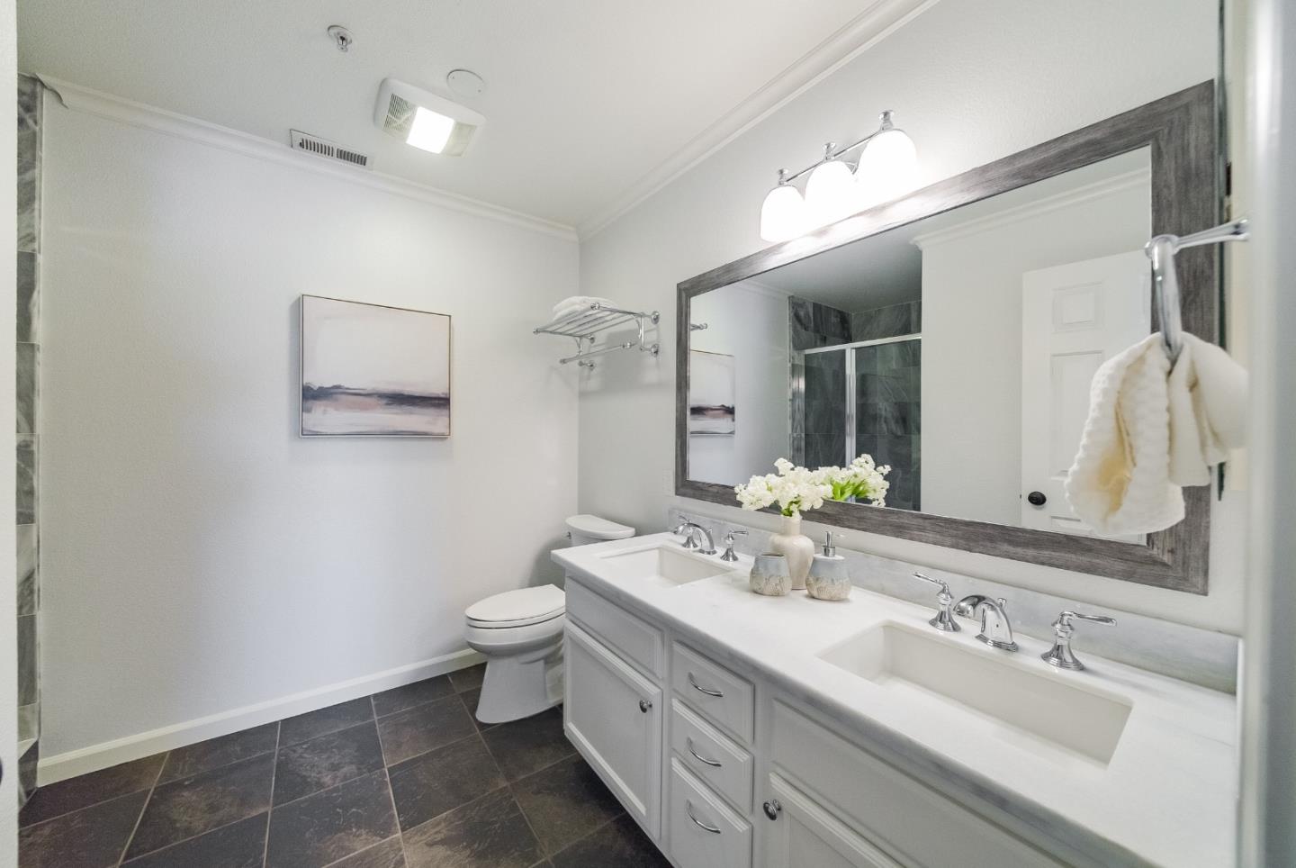 Detail Gallery Image 17 of 36 For 134 Carroll St #301,  Sunnyvale,  CA 94086 - 3 Beds | 2 Baths