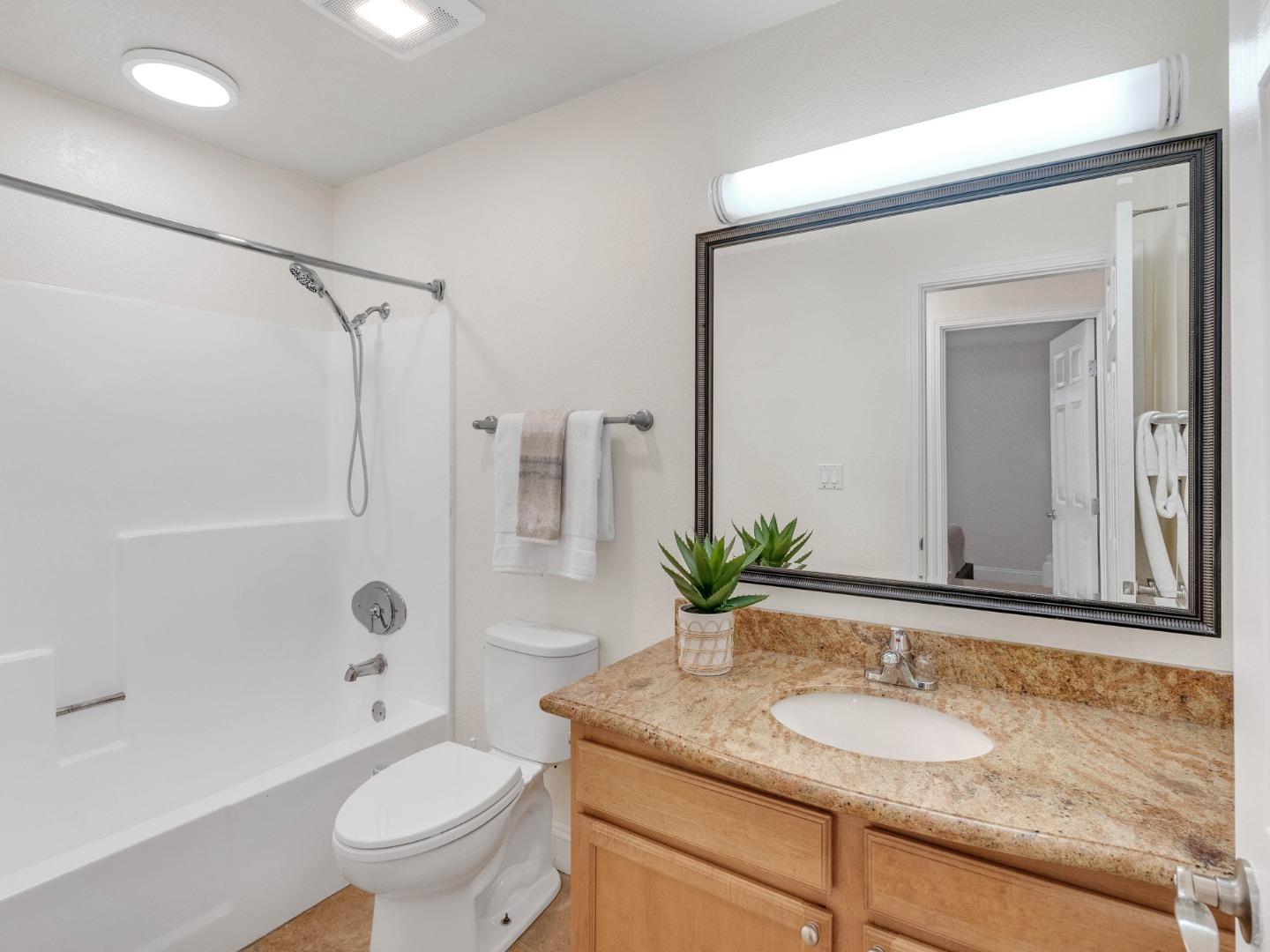 Detail Gallery Image 10 of 41 For 880 E Fremont Ave #706,  Sunnyvale,  CA 94087 - 3 Beds | 2 Baths
