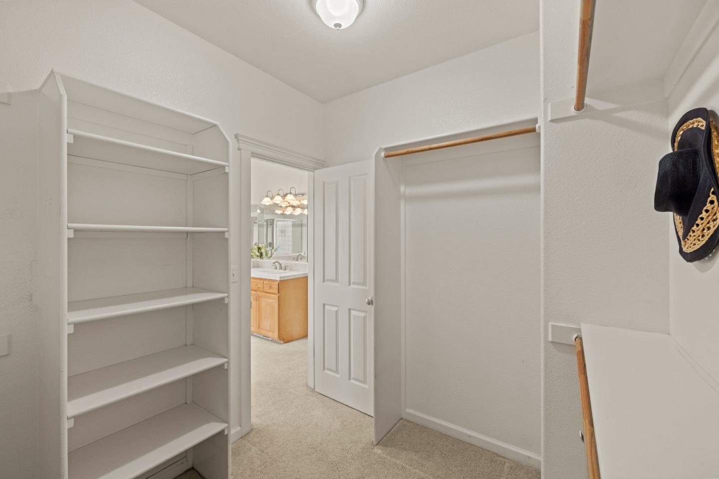Detail Gallery Image 30 of 54 For 2549 Colonial Cir, Royal Oaks,  CA 95076 - 3 Beds | 2/1 Baths