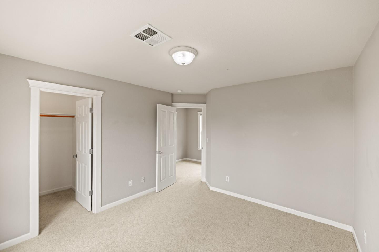 Detail Gallery Image 36 of 54 For 2549 Colonial Cir, Royal Oaks,  CA 95076 - 3 Beds | 2/1 Baths