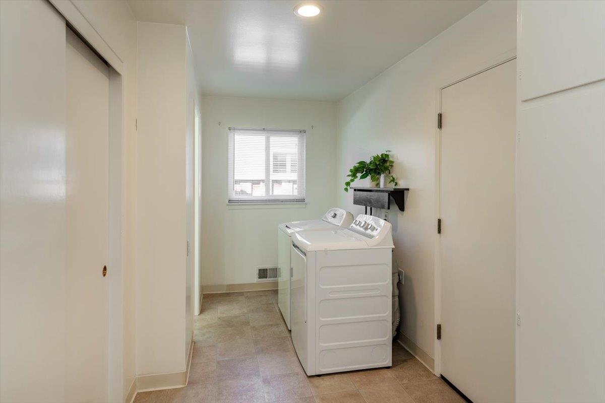 Detail Gallery Image 21 of 27 For 1706 Husted Ave, San Jose,  CA 95124 - 4 Beds | 2/1 Baths