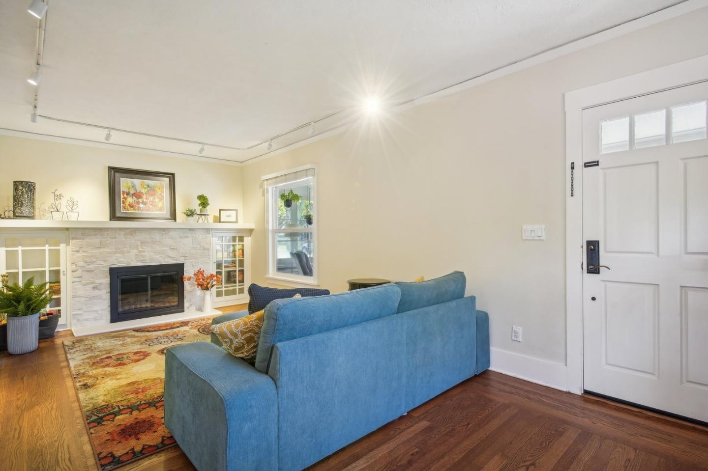 Detail Gallery Image 7 of 33 For 1324 Fremont St, San Jose,  CA 95126 - 3 Beds | 2 Baths