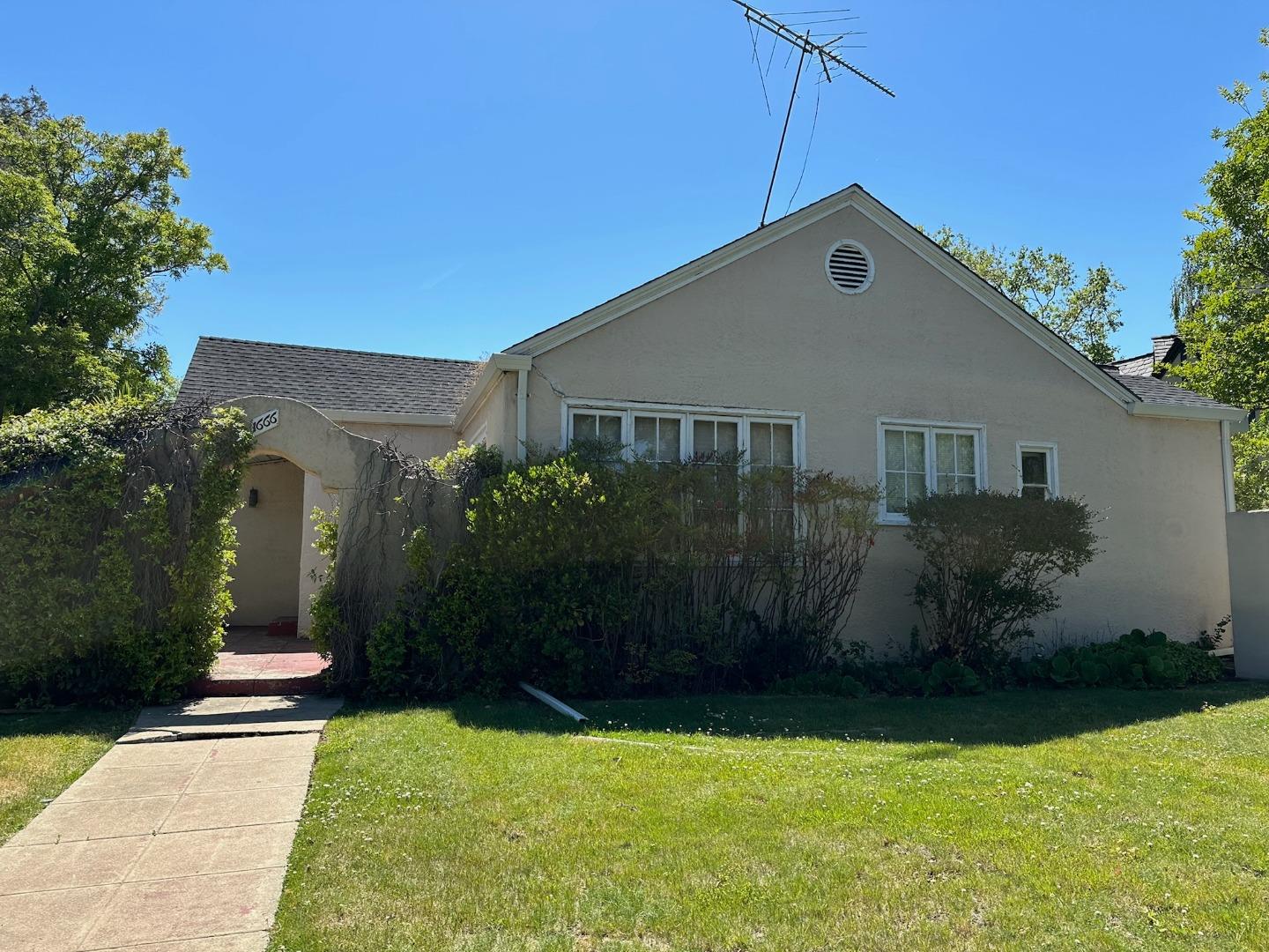 Detail Gallery Image 1 of 1 For 1666 Madrono Ave, Palo Alto,  CA 94306 - 3 Beds | 1/1 Baths