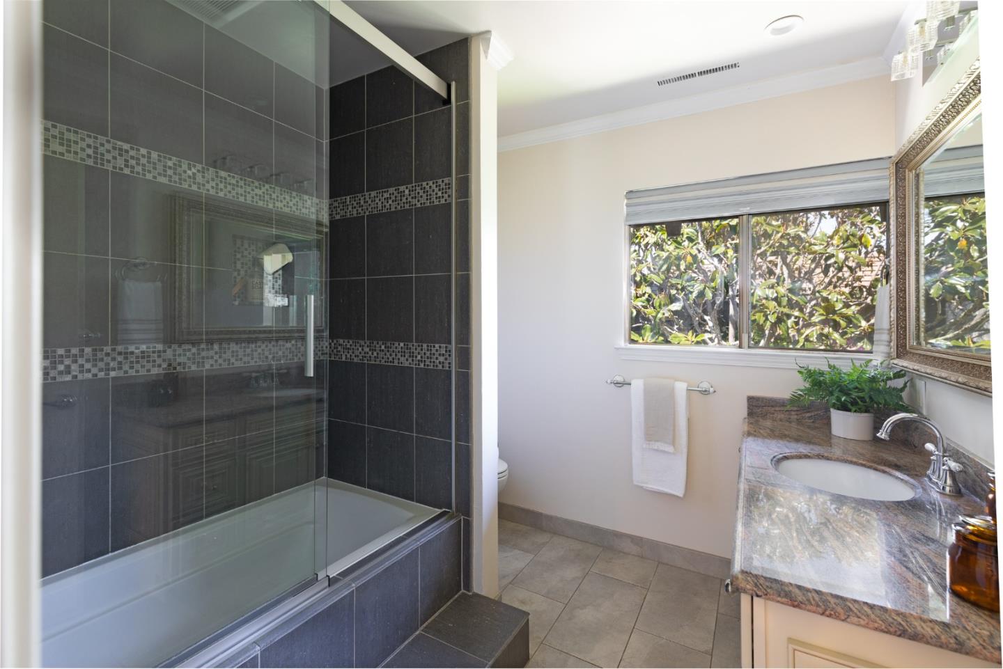 Detail Gallery Image 15 of 28 For 9500 Center St #12,  Carmel,  CA 93923 - 1 Beds | 1 Baths
