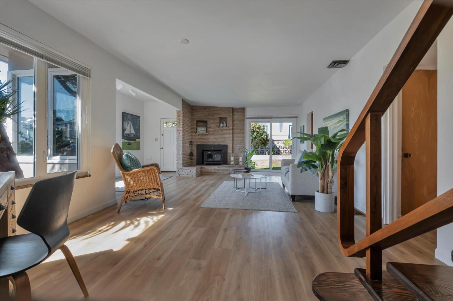 Detail Gallery Image 8 of 36 For 202 Terrace Way, Capitola,  CA 95010 - 3 Beds | 2/1 Baths