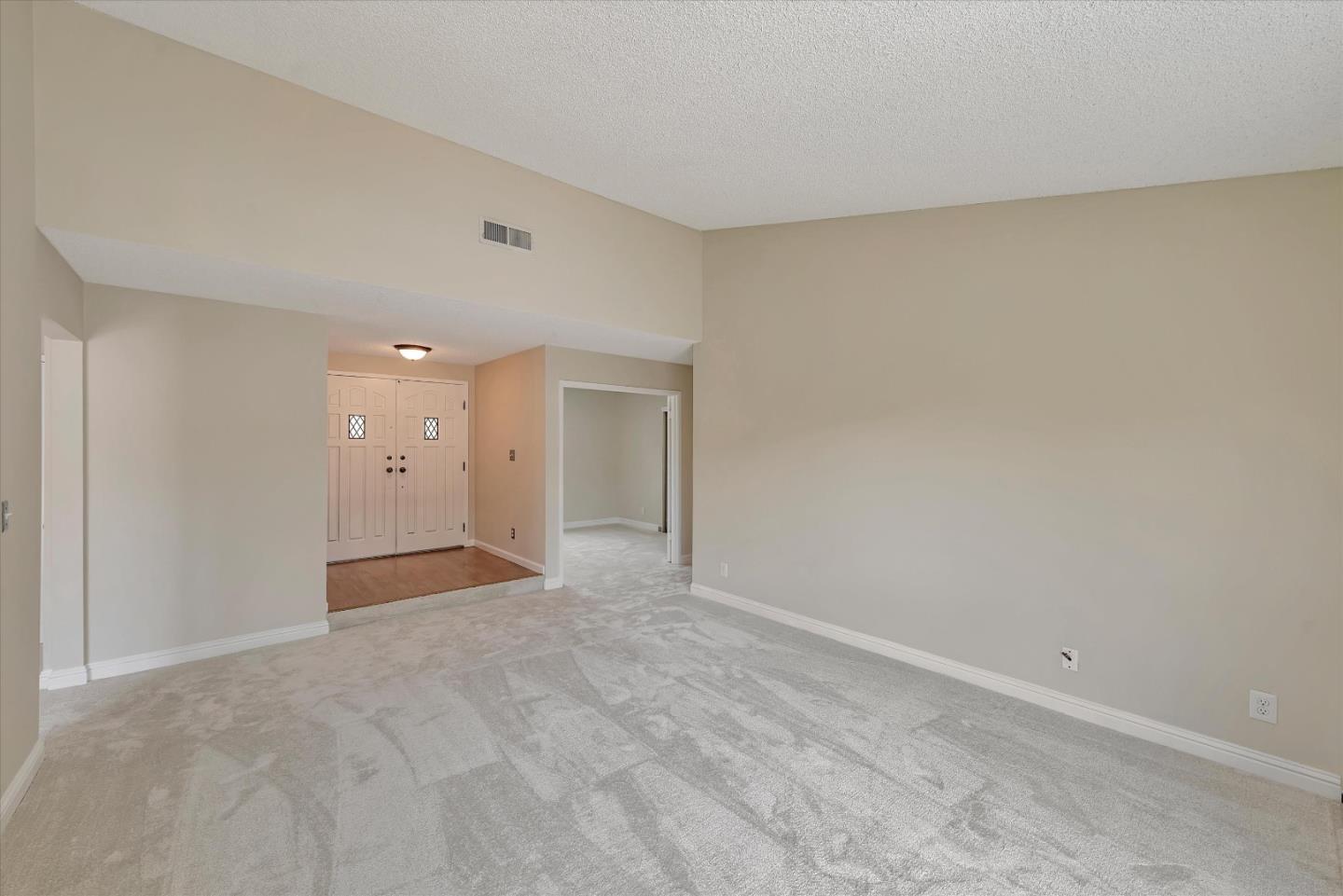 Detail Gallery Image 7 of 40 For 462 Meadow Dale Ct, San Jose,  CA 95136 - 3 Beds | 2 Baths