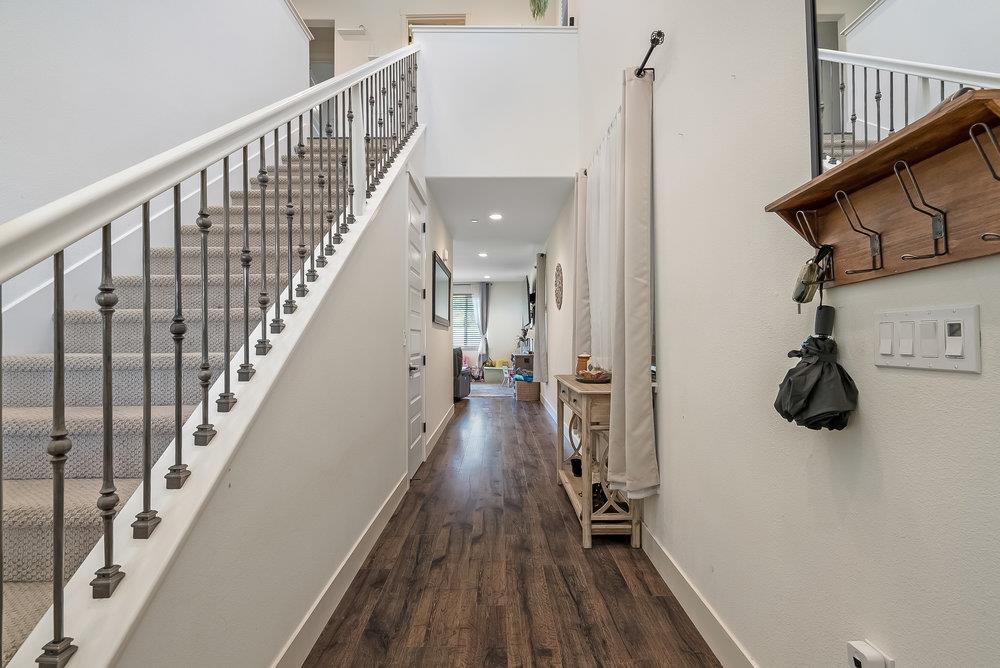 565 Moss St, Hollister, CA 95023 photo 7