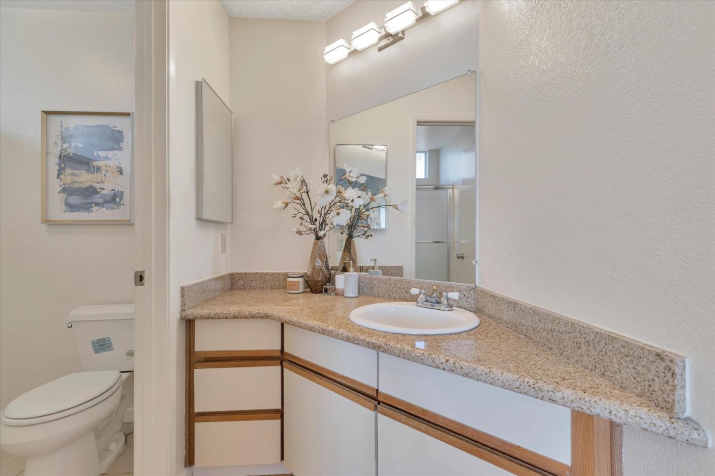 Detail Gallery Image 13 of 24 For 1584 Thorncrest Dr, San Jose,  CA 95131 - 2 Beds | 2 Baths