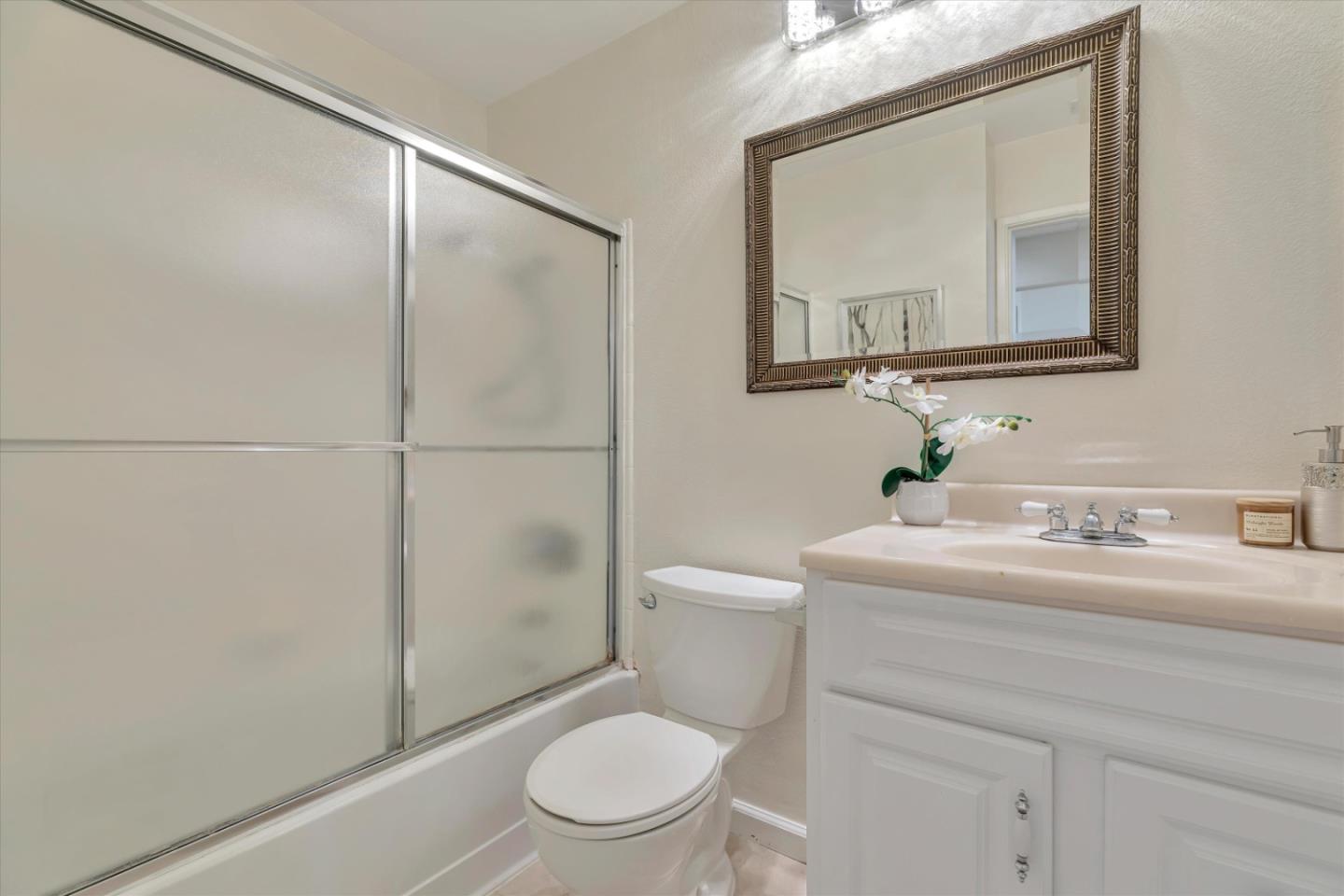 Detail Gallery Image 16 of 24 For 1584 Thorncrest Dr, San Jose,  CA 95131 - 2 Beds | 2 Baths