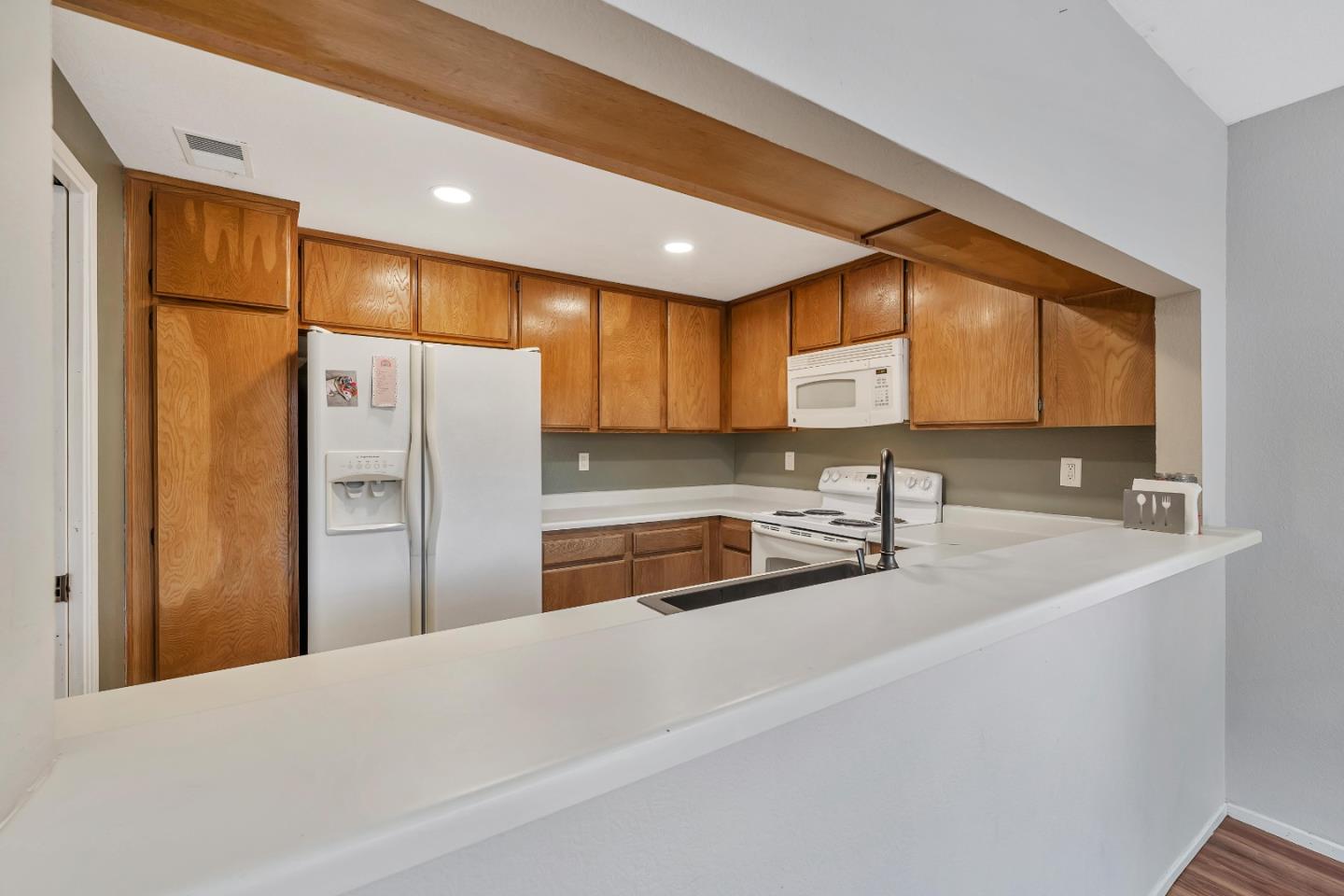 Detail Gallery Image 13 of 38 For 7065 Princevalle St, Gilroy,  CA 95020 - 3 Beds | 2/1 Baths