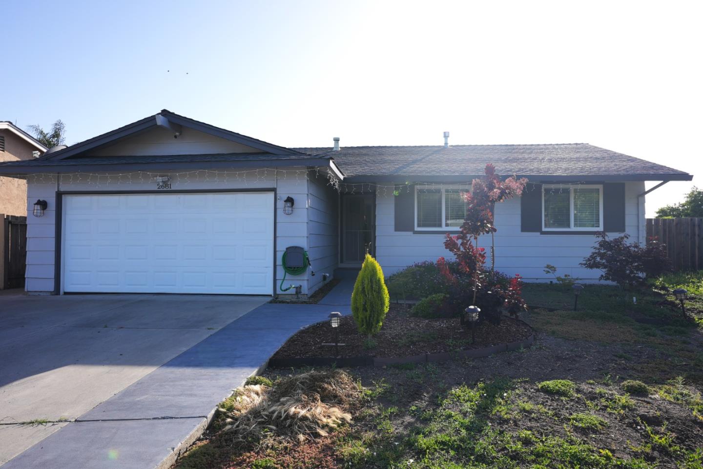 Detail Gallery Image 1 of 1 For 2681 Flintwood Ct, San Jose,  CA 95148 - 3 Beds | 2 Baths