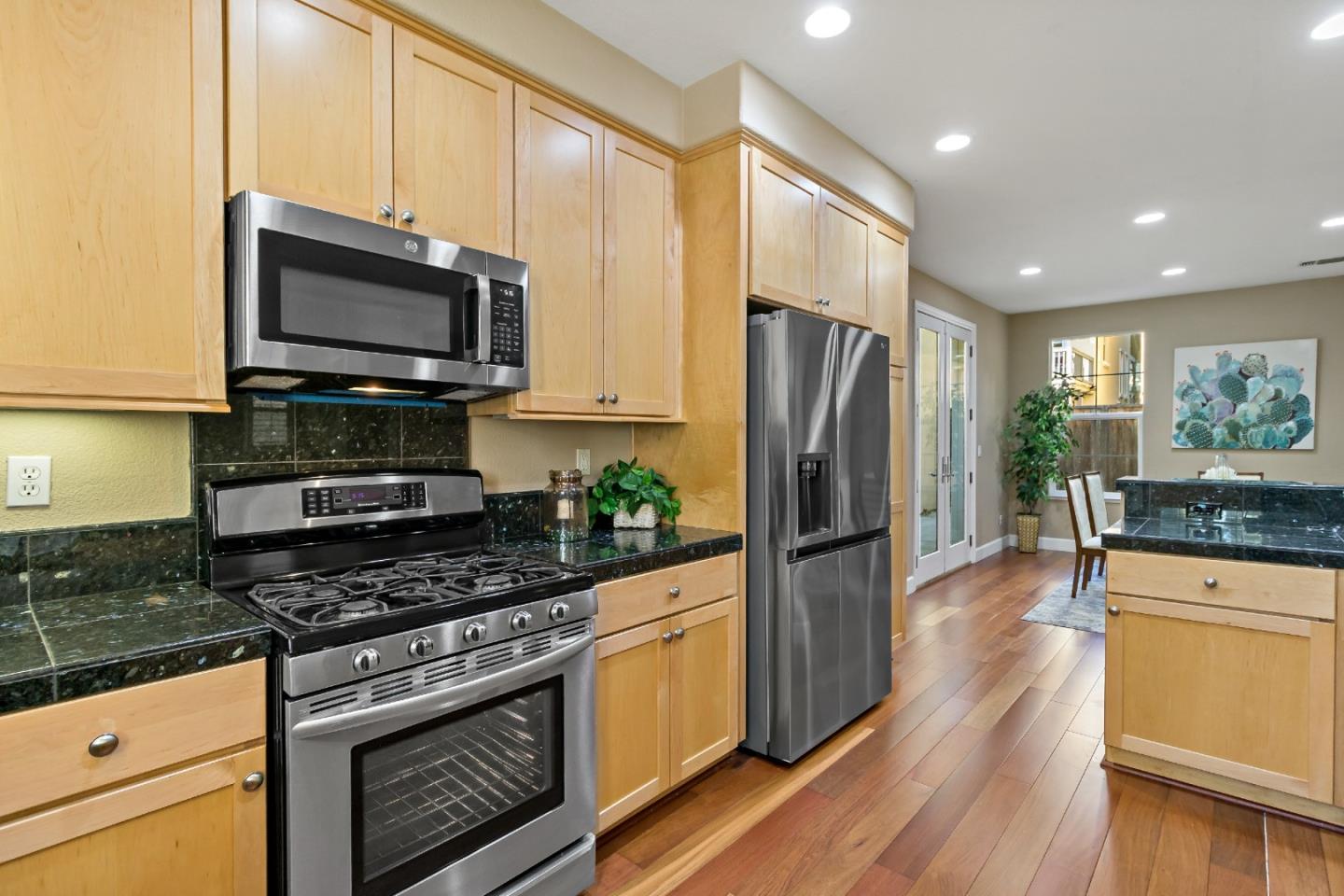 Detail Gallery Image 17 of 43 For 2339 Plateau Dr, San Jose,  CA 95125 - 3 Beds | 2/1 Baths