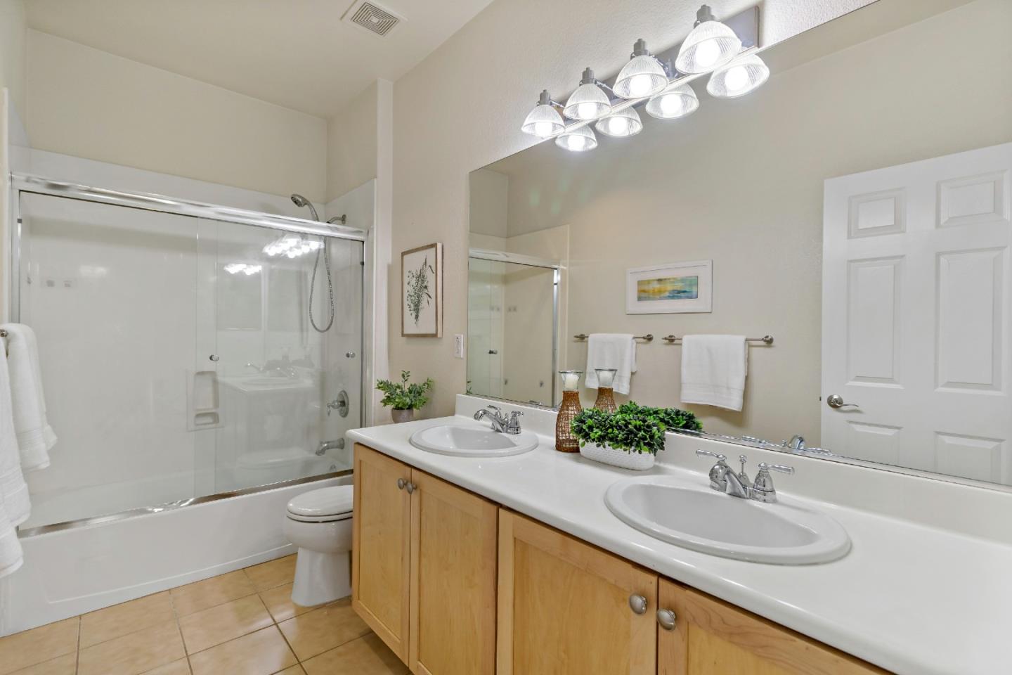 Detail Gallery Image 31 of 43 For 2339 Plateau Dr, San Jose,  CA 95125 - 3 Beds | 2/1 Baths