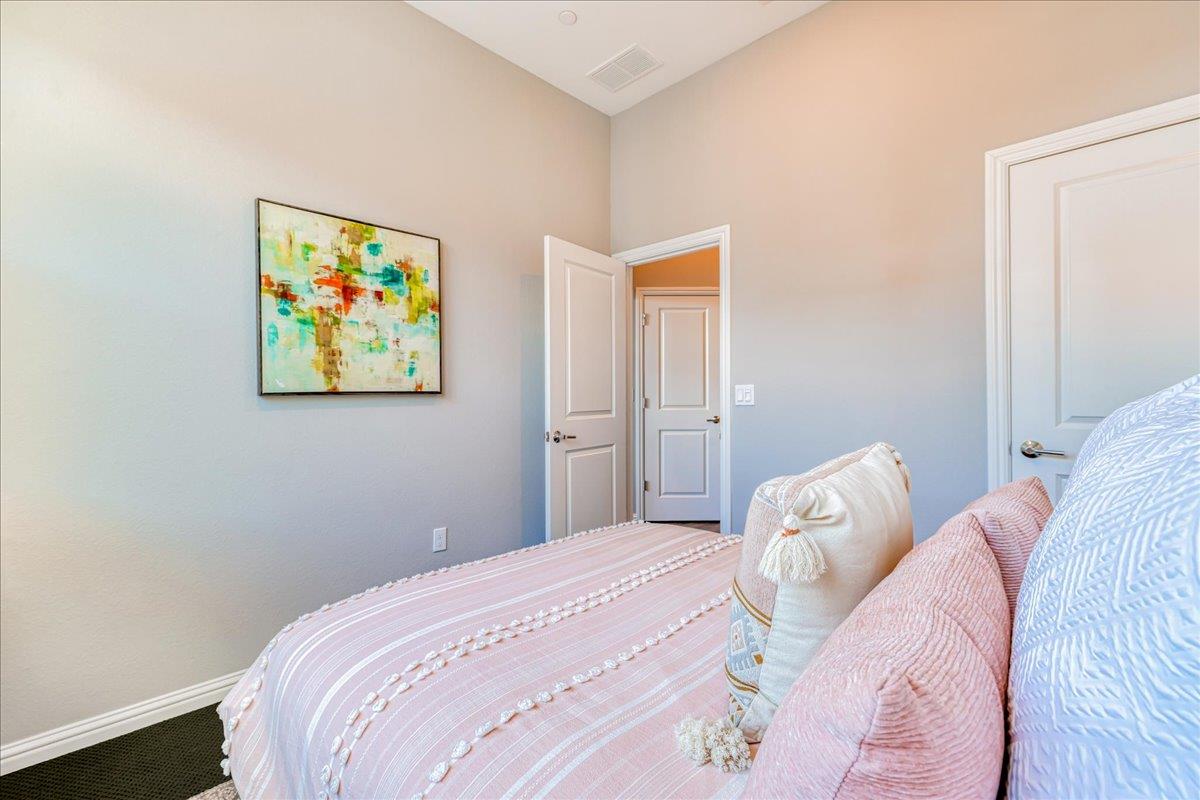 Detail Gallery Image 57 of 91 For 623 Sentinel Dr, Alameda,  CA 94501 - 3 Beds | 2/1 Baths