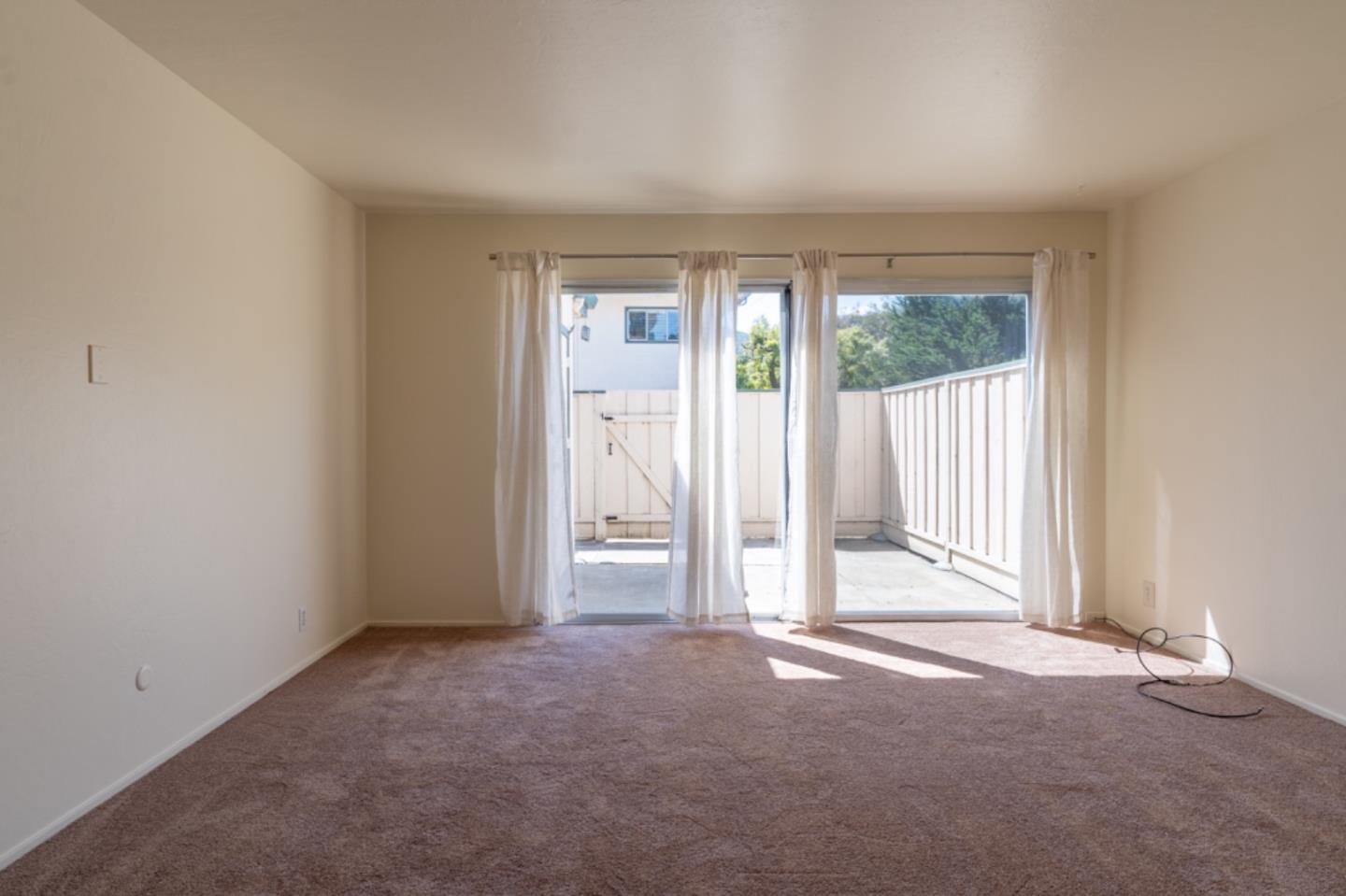 Detail Gallery Image 9 of 15 For 1130 Terra Nova Blvd, Pacifica,  CA 94044 - 2 Beds | 1/1 Baths