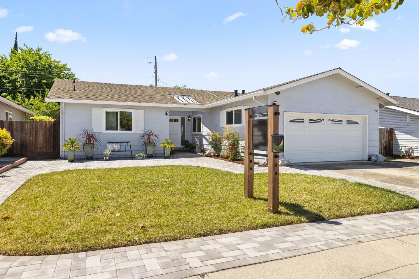 Detail Gallery Image 1 of 1 For 2592 Orinda Dr, San Jose,  CA 95121 - 3 Beds | 2 Baths