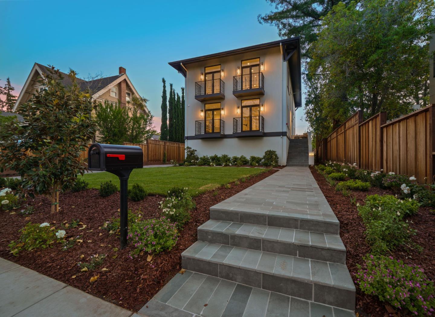 Detail Gallery Image 2 of 79 For 341 Occidental Ave, Burlingame,  CA 94010 - 5 Beds | 4/2 Baths