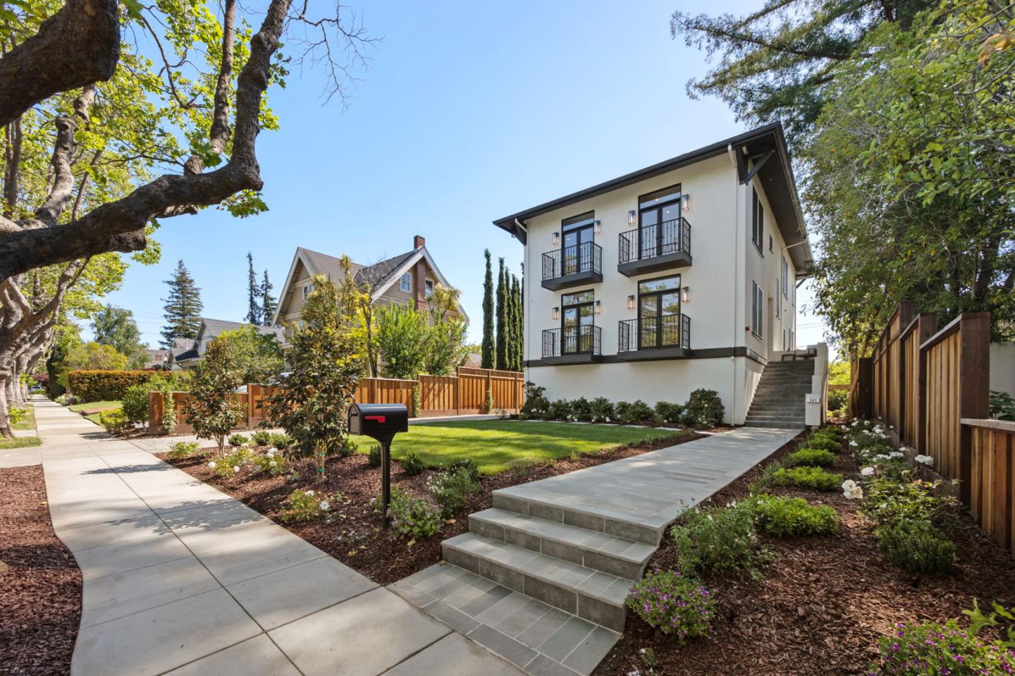 Detail Gallery Image 6 of 79 For 341 Occidental Ave, Burlingame,  CA 94010 - 5 Beds | 4/2 Baths