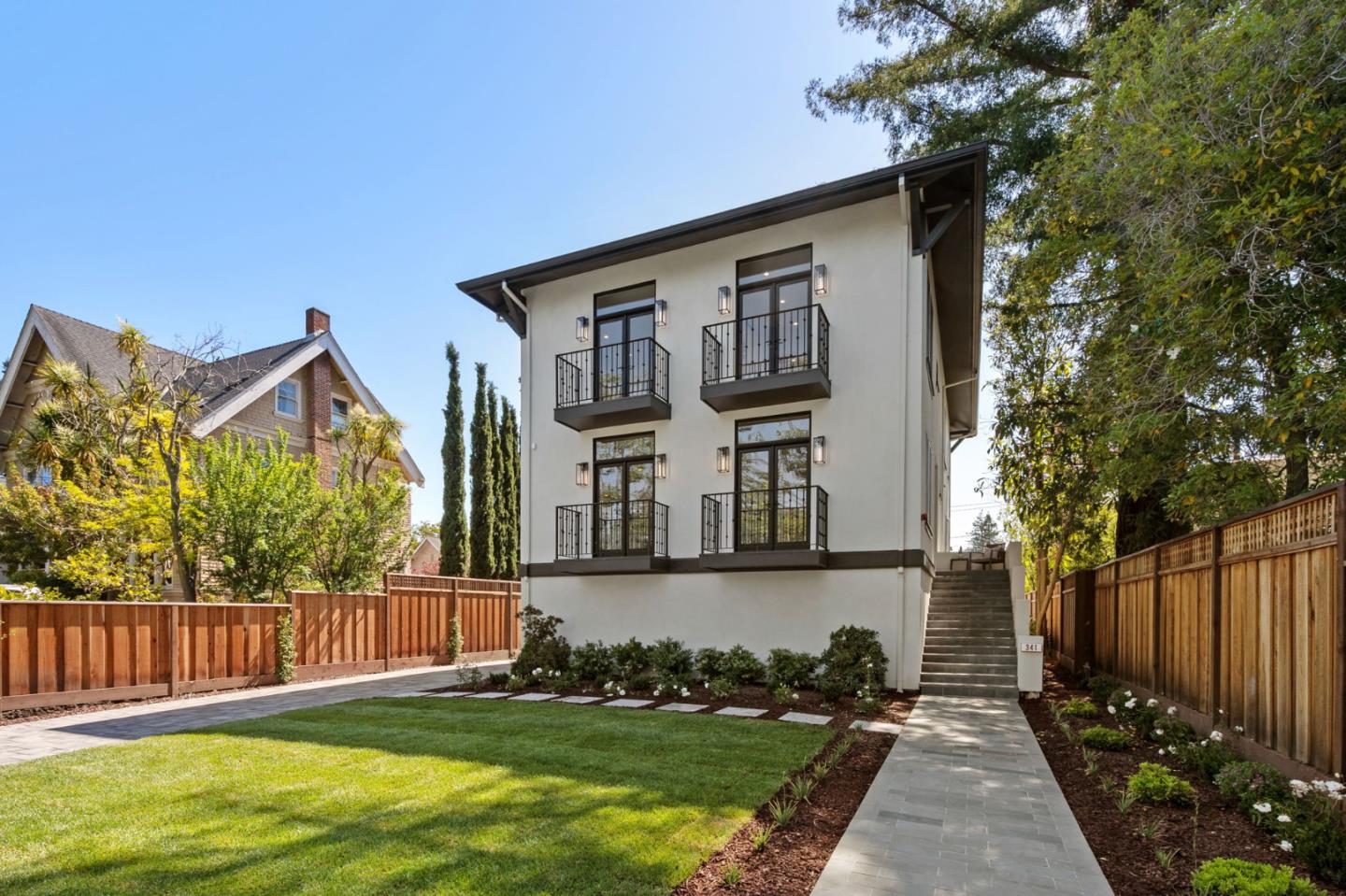 Detail Gallery Image 7 of 79 For 341 Occidental Ave, Burlingame,  CA 94010 - 5 Beds | 4/2 Baths