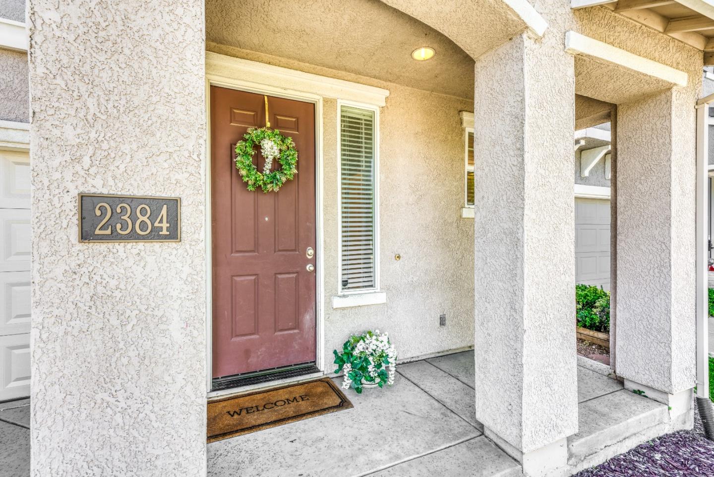 Detail Gallery Image 2 of 21 For 2384 Nucla Way, Sacramento,  CA 95834 - 3 Beds | 2/1 Baths
