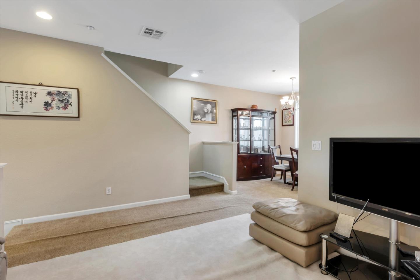 Detail Gallery Image 13 of 35 For 22500 Amador St #5,  Hayward,  CA 94541 - 3 Beds | 2/1 Baths