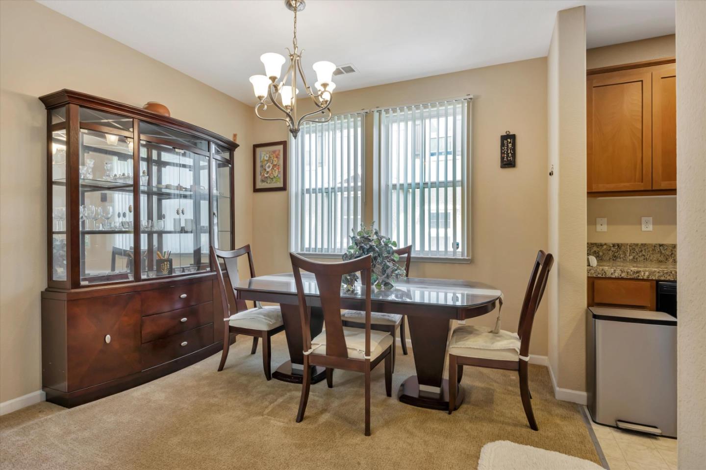 Detail Gallery Image 19 of 35 For 22500 Amador St #5,  Hayward,  CA 94541 - 3 Beds | 2/1 Baths