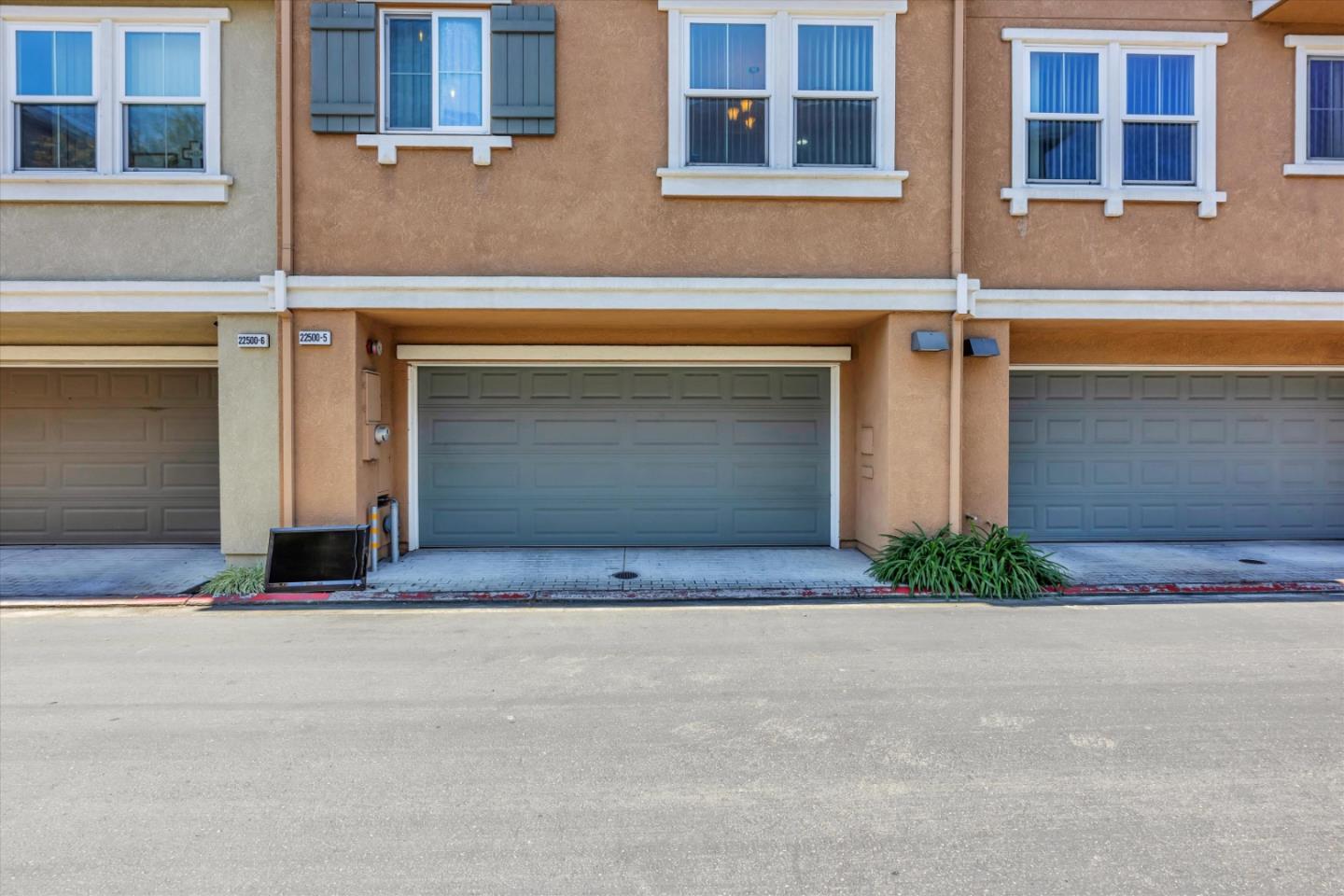 Detail Gallery Image 33 of 35 For 22500 Amador St #5,  Hayward,  CA 94541 - 3 Beds | 2/1 Baths