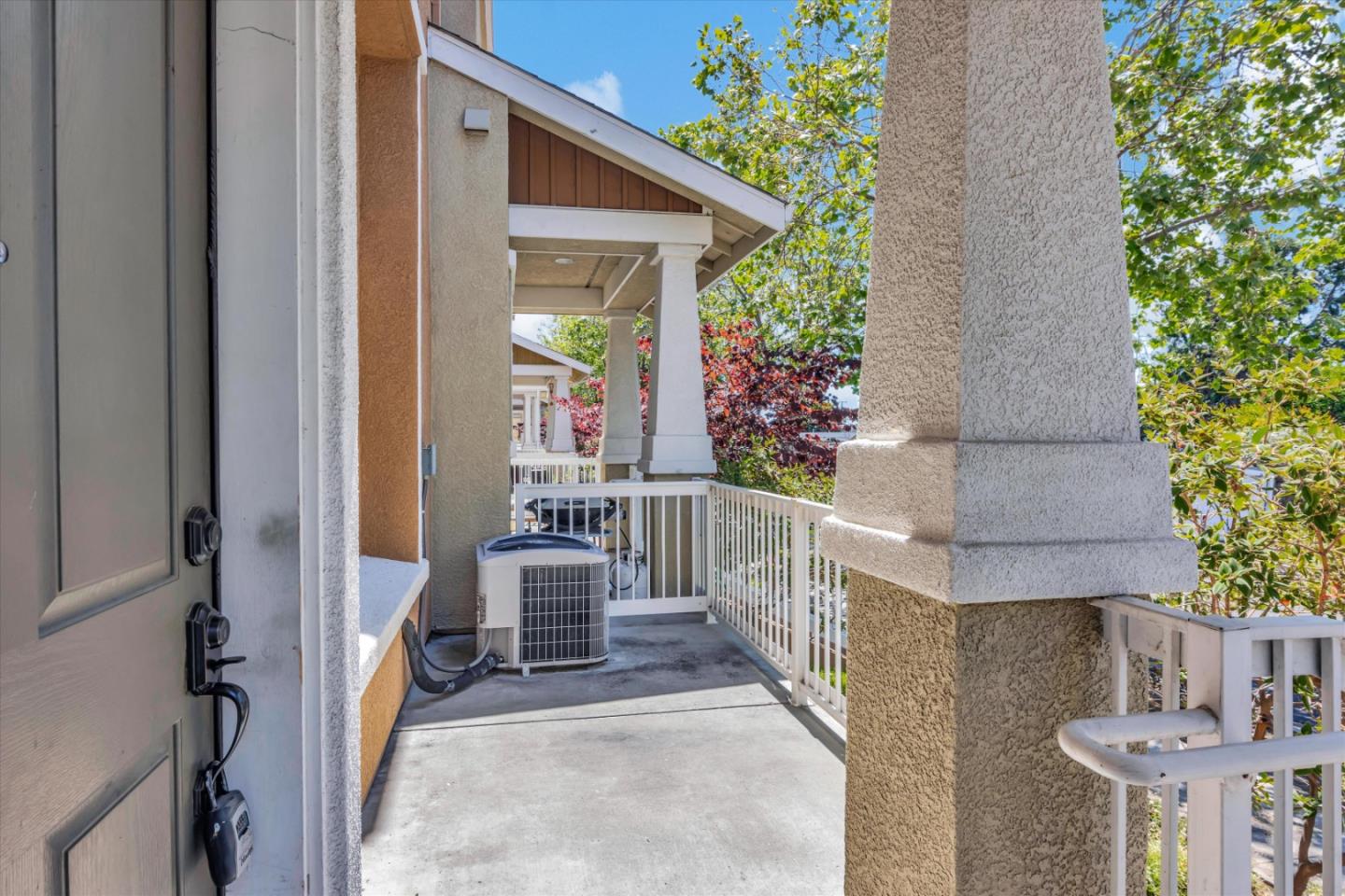 Detail Gallery Image 5 of 35 For 22500 Amador St #5,  Hayward,  CA 94541 - 3 Beds | 2/1 Baths