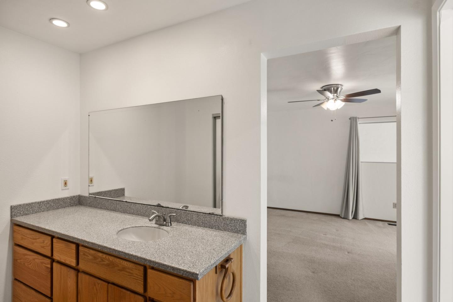 Detail Gallery Image 24 of 33 For 15705 Charter Oak Blvd, Salinas,  CA 93907 - 3 Beds | 2 Baths