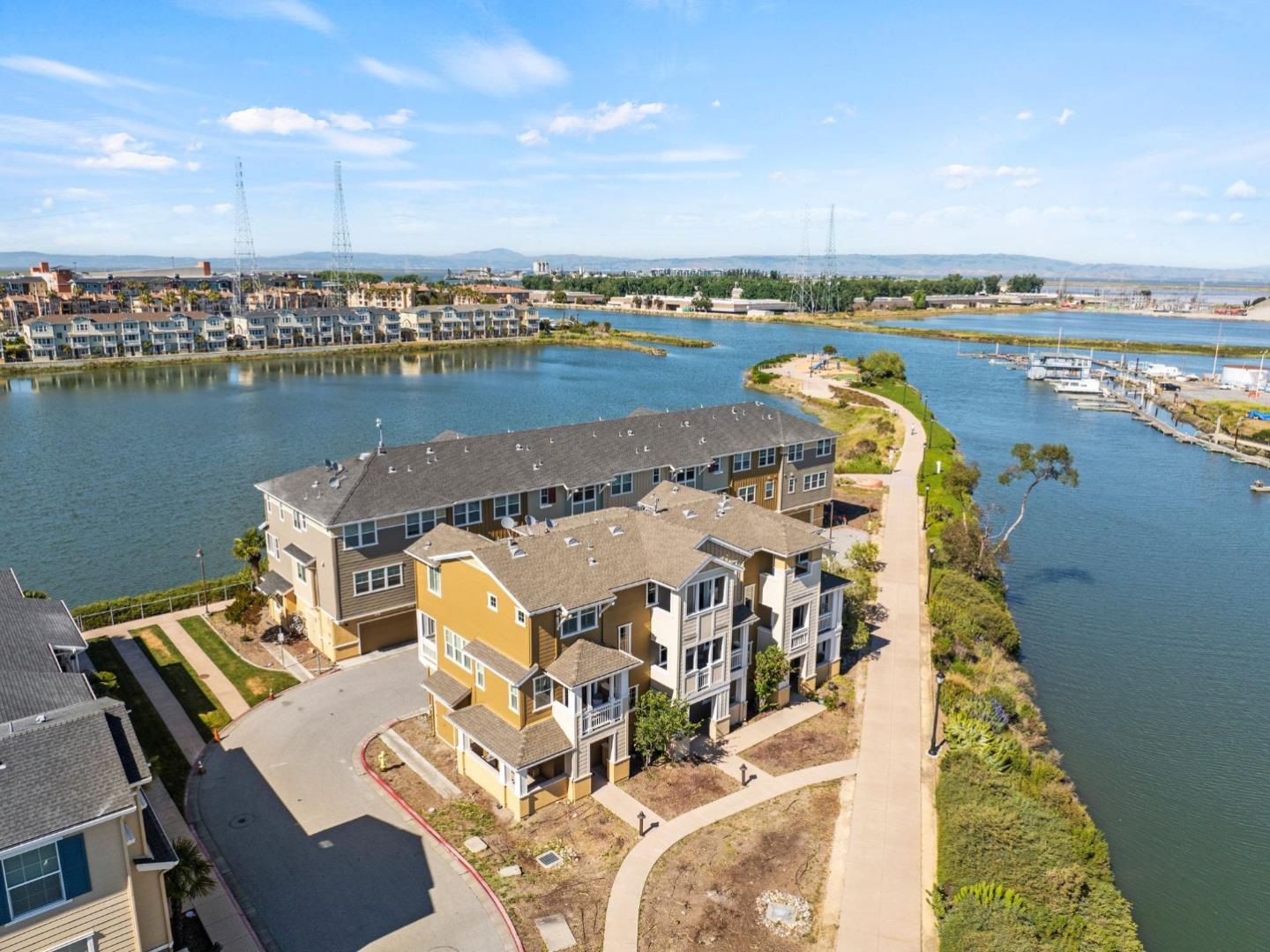 Browse active condo listings in ONE MARINA HOMES