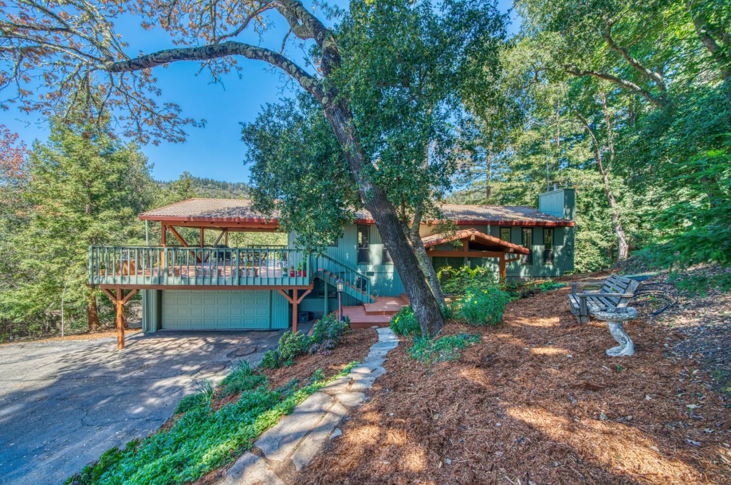 Detail Gallery Image 2 of 30 For 22420 Old Logging Rd, Los Gatos,  CA 95033 - 4 Beds | 2/1 Baths